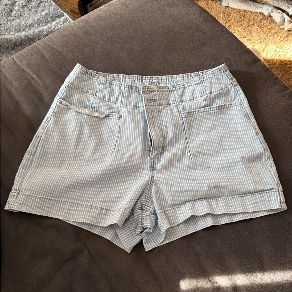 Maurices Light Blue Striped Women's Shorts. Curvy High rise